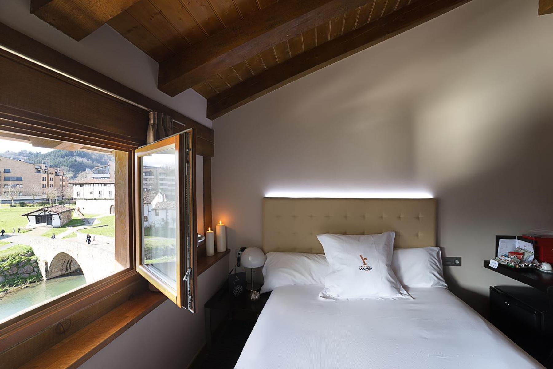 Hotel Dolarea Beasain Oda fotoğraf